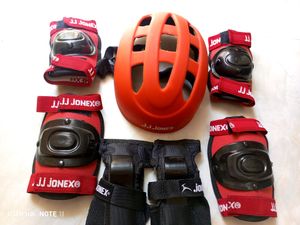 Jonex Skating Protection Kit with PVC Helmet