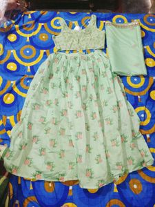 Elegant Lehanga Set With Dupatta