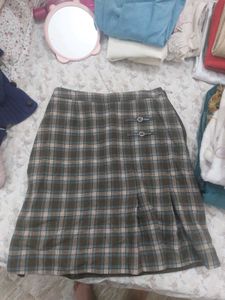 CUTE LITTLE SKIRT