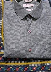 wills branded cotton printed shirt.