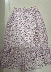 Simple And Cute Skirt. Size Small. Used Once