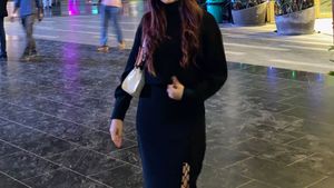 H&amp;M Cropped Knit Polo Neck Jumper