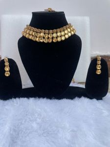 Elegant Gold-Toned Jewelry Set