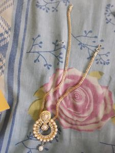 Beautiful 2 Earrings And 1 Pendant With Chain