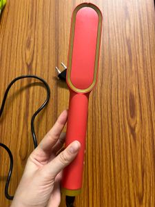 Hair Brush &amp; Straightening Built With Comb