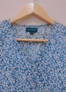 BLUE WRAP TOP