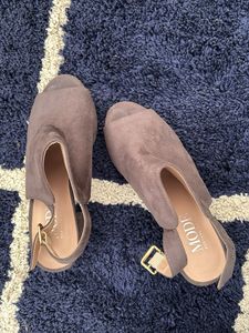 Grey Peep Toe Solid Heels👠