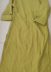 Green Printed Ethnic Collar 3/4th Sleeves Wom