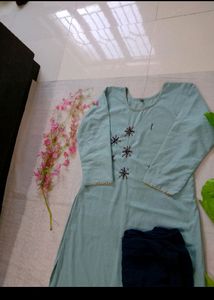 Kurti Set.