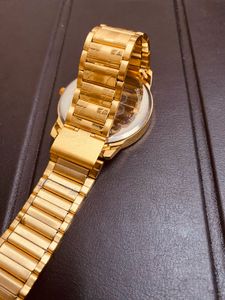 Abrexd Gold Watch| Matte dial with Date function|