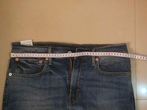 Levi&#39;s 512 Slim Taper Jeans