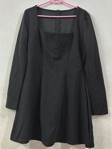 Savana Black Skater Dress