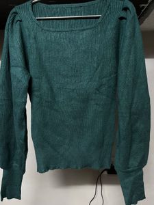 Green Puff Sleeve Top💚🌲
