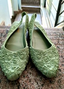 Sandal