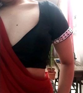 Black Deep Neck Blouse 🌹