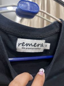 REMERA Korean Pocket Crop T-shirt