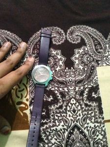 Stylish Purple Wristwatch
