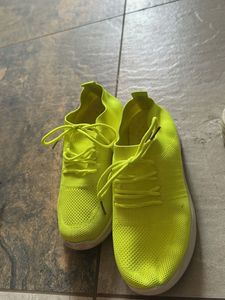 shoes like New Non touched