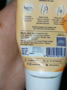 Intimate Brightening Scrub