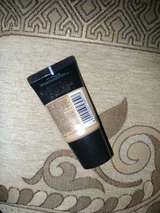 Maybelline Fit Me Foundation- Shade 220