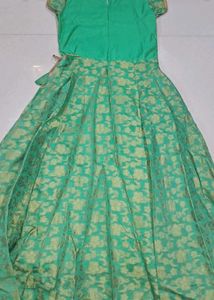 Girl&#39;s Green Ethnic Dress