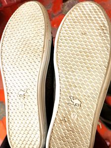 Casual Shoes/Sneakers