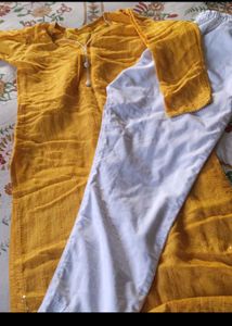 Wedding Season Beautiful Pakistani  Kurta Sets💛🤍