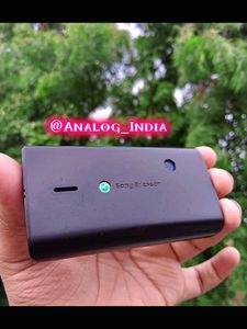 Sony Ericsson Xperia X8 - Vintage Android Phone