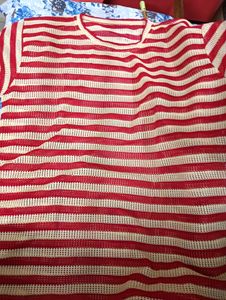 Red And Creme Colour Netted Top