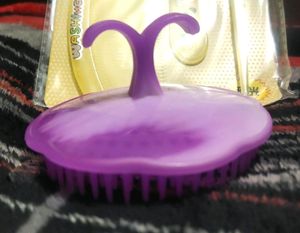 3 COMB + 1 SKELP MASSAGER Only For 99₹