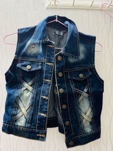 Half Sleeves Denim Jacket