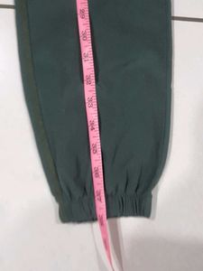 Green joggers pant