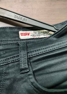 Levi’s Black Jeans