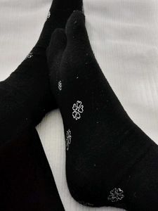 Toe Socks with Floral Pattern 🌼