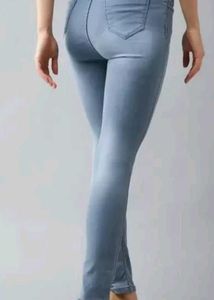 Light Wash Skinny Jeans
