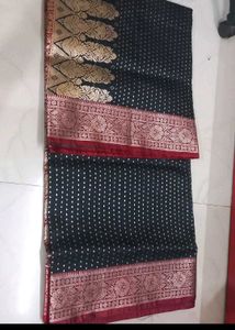 Elegant Tanchoi Banarasi Saree