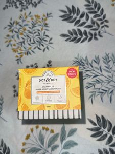 Dot &amp; Key Vitamin C + E Super Bright Moisturiser