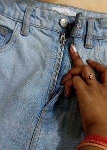 Zara Light Wash Denim Jeans