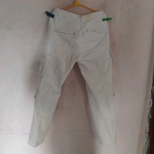Men&#39;s White Cargo Pant (Size - Small)