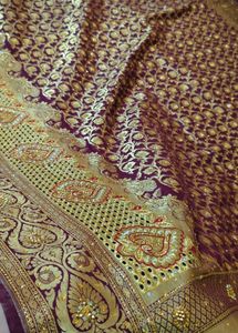high quality Banarasi Gold &amp; Burgundy Saree 😍