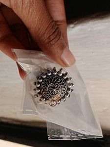 Allure Graceful Women Necklaces &amp; Chains