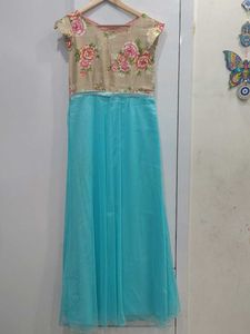 super beautiful gown 😍