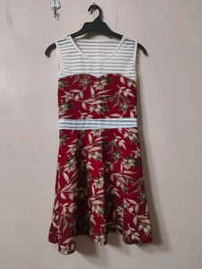 crimson red-white floral mini summer dress 🍒