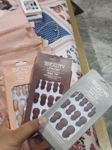 Foldable Makeup Bag With Free Items Inside.