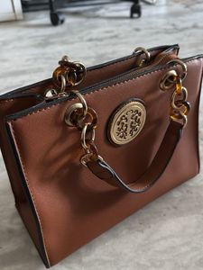 Elegant Brown Handbag