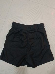 Tokyo Talkies Belted Black Shorts