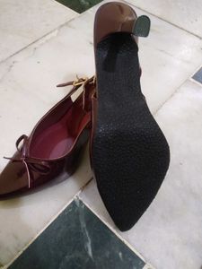 Burgundy Heels with Bow &amp; get a freebie