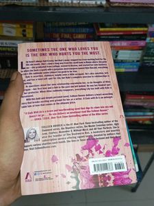 It Ends With Us - Novel Set By Colleen Hoover