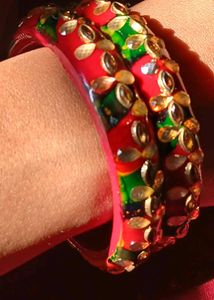 Slightly used beautiful bangles under your budget!