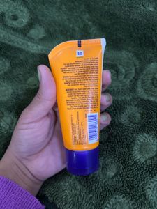 Clean &amp; Clear Blackhead Clearing Scrub